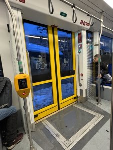 トラム車内