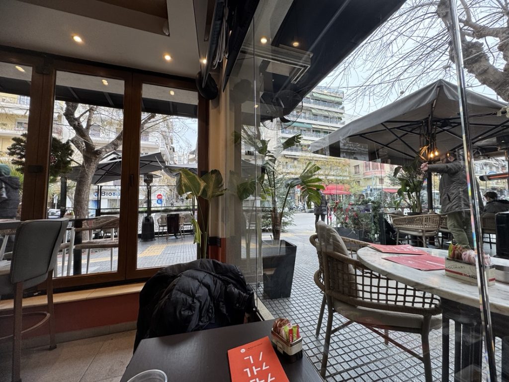 カフェ
